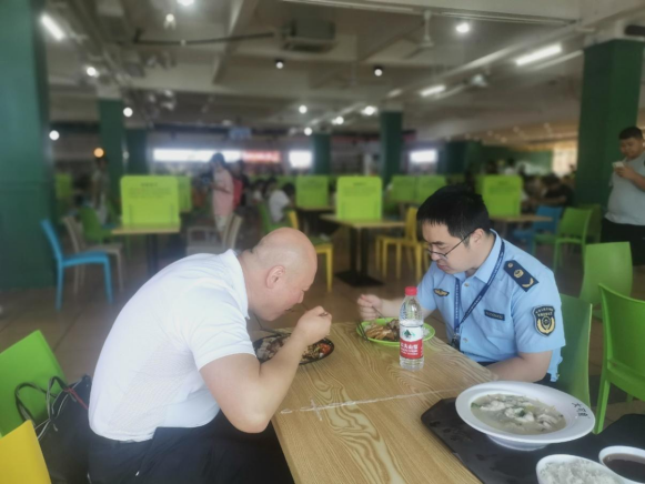 自動轉存圖片