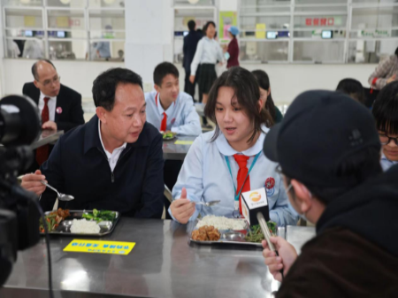 自動轉存圖片