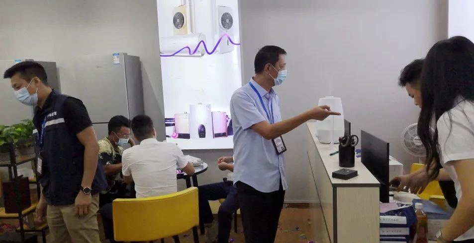 聚焦群眾“急難愁盼”！去年港口鎮(zhèn)消委分會為消費者挽回損失156.2萬元.jpeg