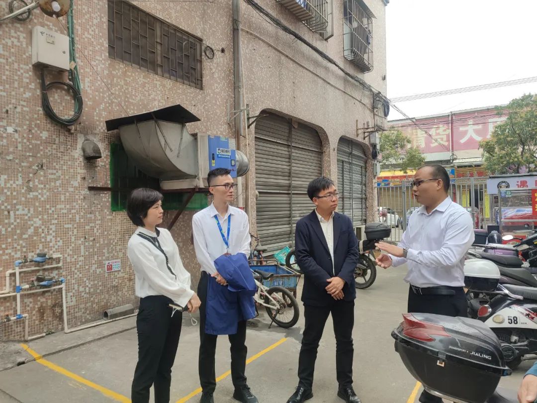 【爭創全國文明典范城市】讓“門前亂象”變為“文明景致”1.jpeg