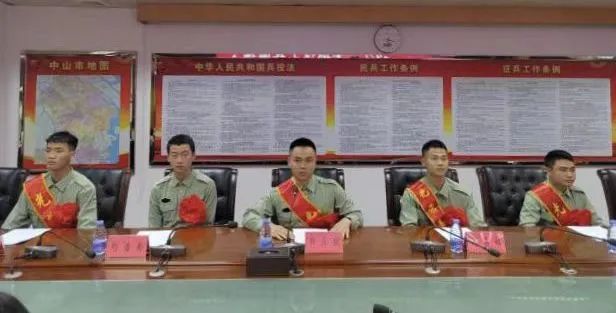 歡迎回家！港口鎮(zhèn)召開2023年春季退役士兵座談會(huì)2.jpeg