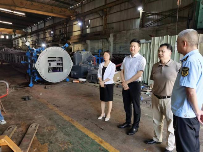 市應急管理局到港口鎮開展專項排查整治檢查督查.png
