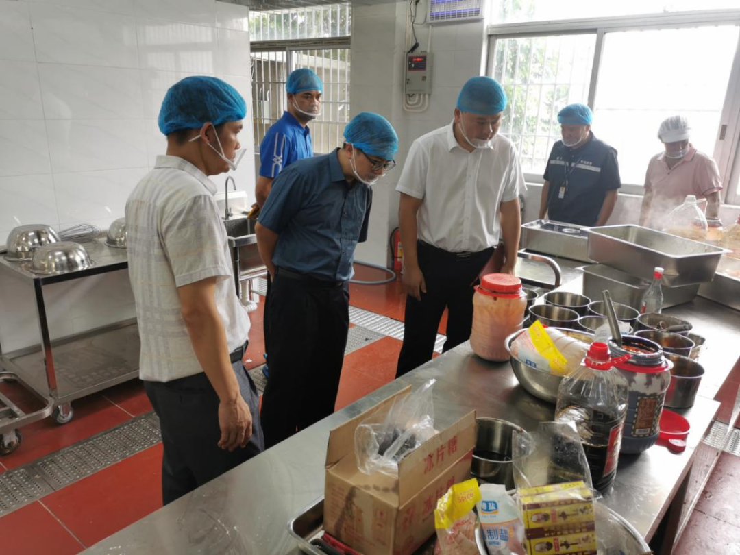 港口鎮嚴把校園食品安全關，確保“兩個責任”落地見效.png