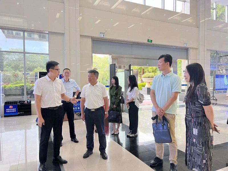 法治日報社黨委委員、副總編輯陳建國一行到中山調研7.jpg