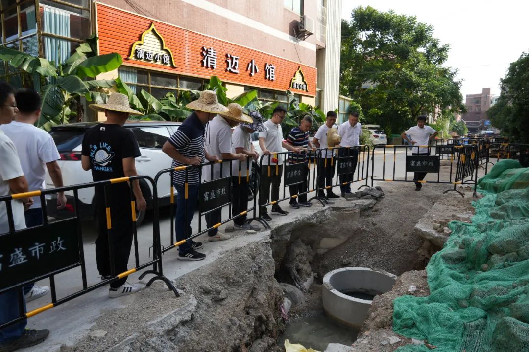 【治水攻堅】擦亮高質量發(fā)展生態(tài)底色！港口鎮(zhèn)開展水污染治理調研督導1.jpeg