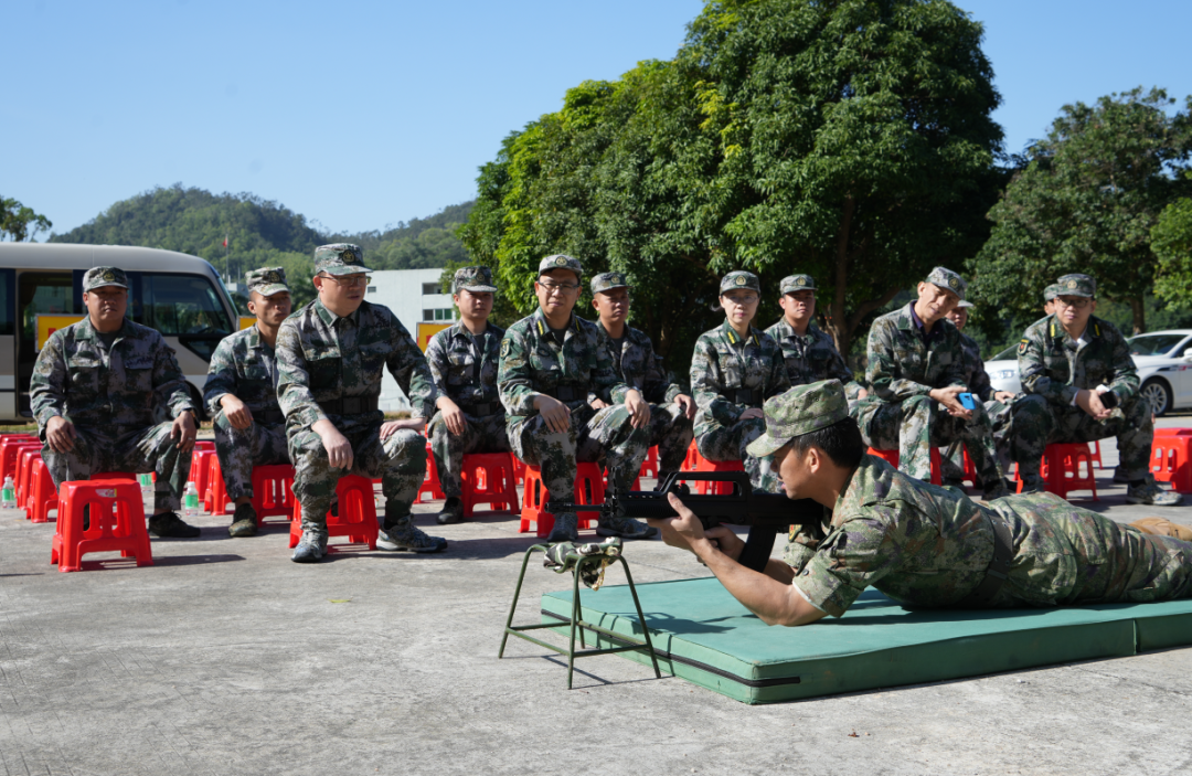 港口鎮組織開展“軍事日”活動.png