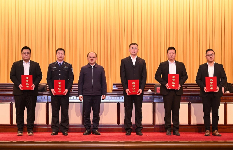 找準法治建設與中山高質量發展結合點 確保各項工作在法治軌道上運行3.png