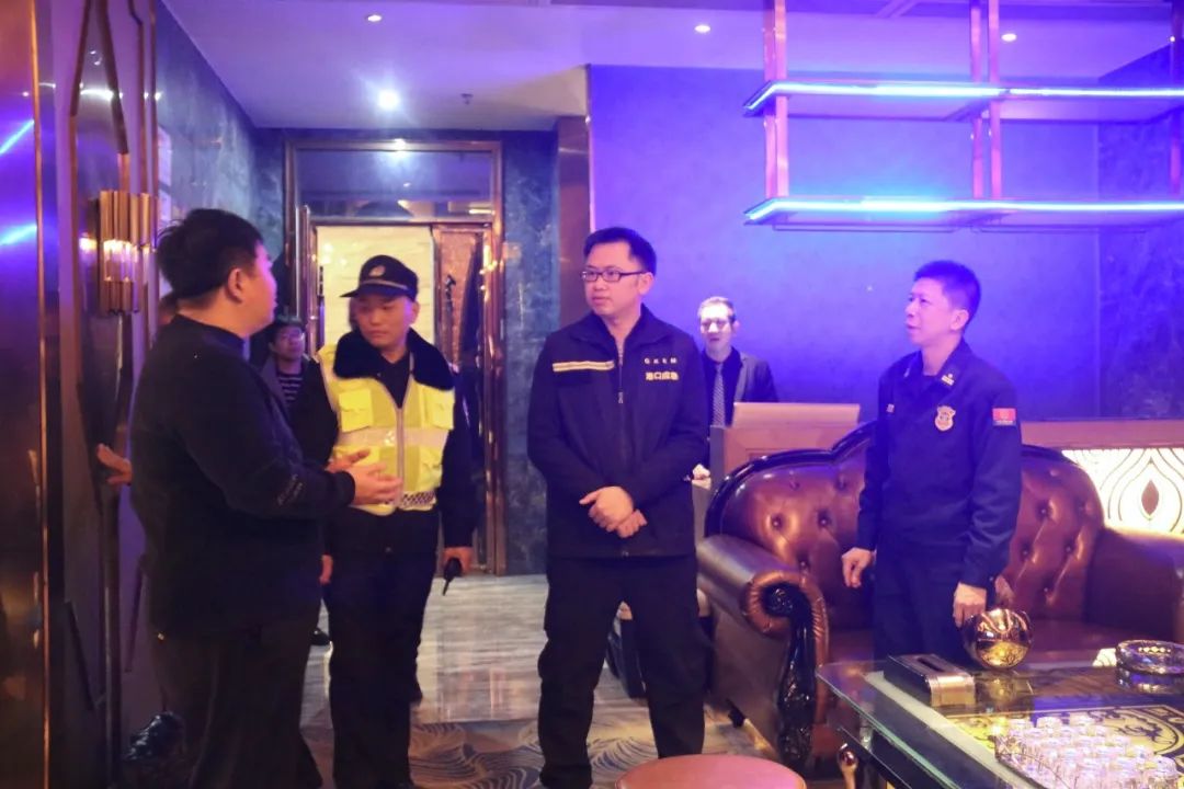 為平安“站好崗”！港口鎮開展消防安全夜查行動2.jpeg