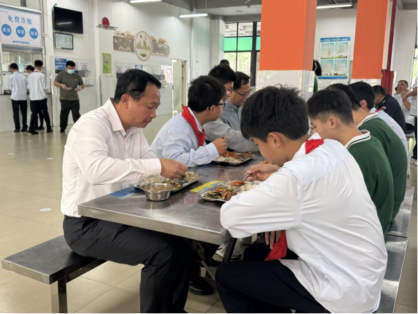 自動轉存圖片