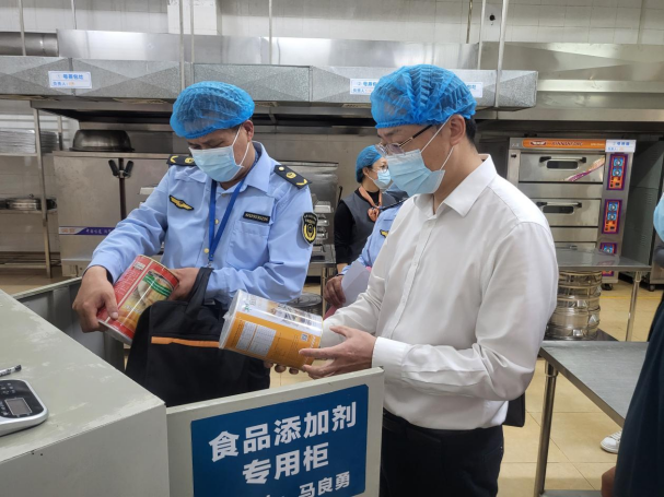 自動轉存圖片