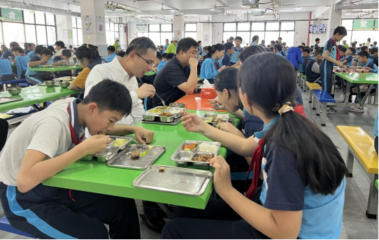 自動轉存圖片
