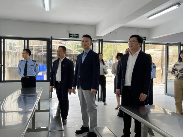 自動轉存圖片