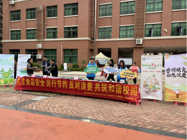 自動轉存圖片