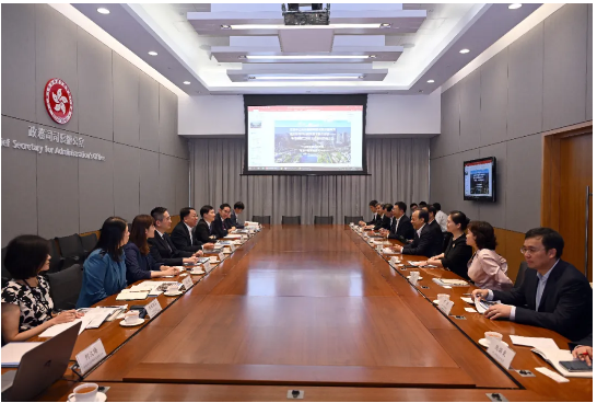 郭文海帶隊赴香港考察訪問.png