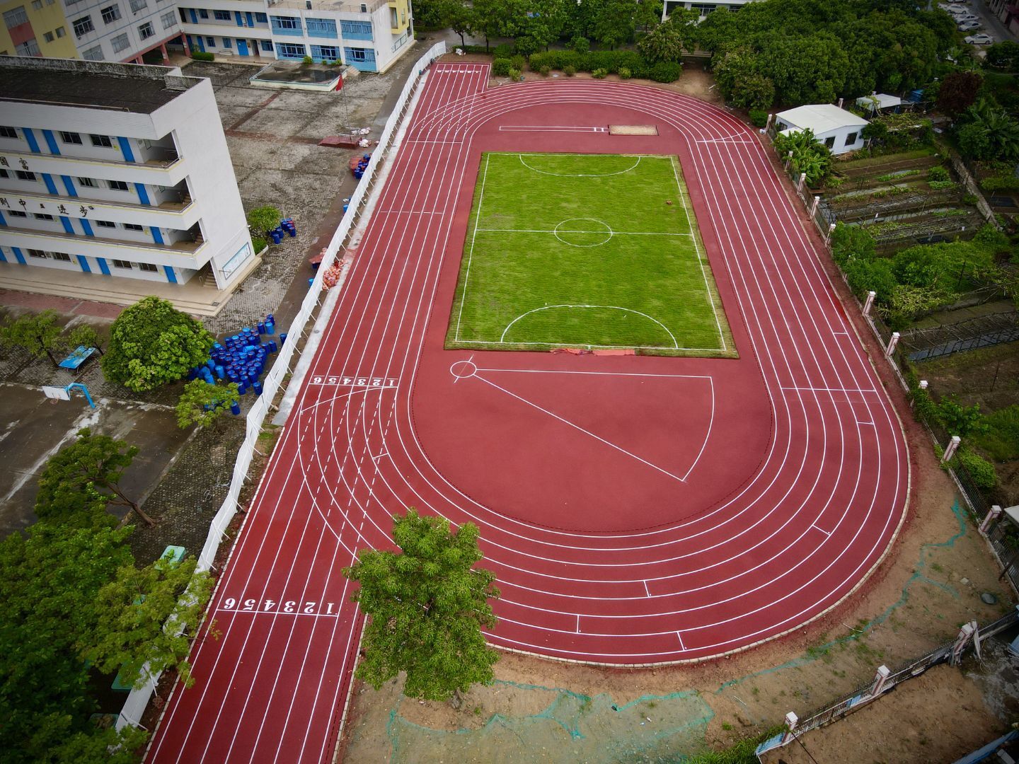 中山市港口鎮(zhèn)西街小學(xué)簡(jiǎn)介1.jpg